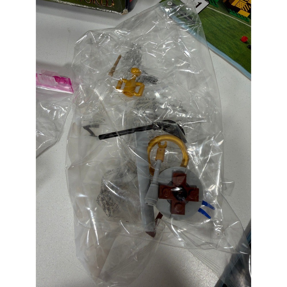 LEGO Harry Potter Quidditch Match 75956 Building Kit w Minifigures 99% complete - Picture 6 of 12